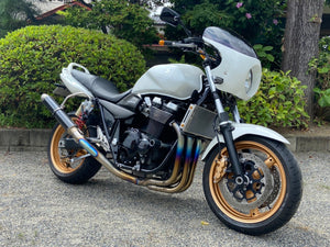 スズキ　GSX1400 K2   100馬力　国内モデル