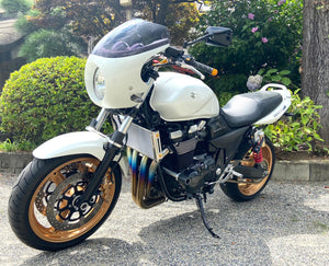 スズキ　GSX1400 K2   100馬力　国内モデル